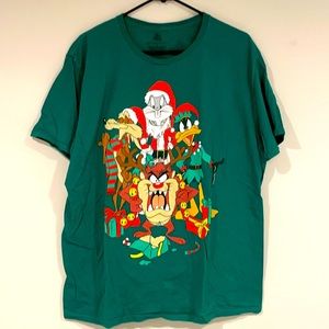 Looney Tunes Christmas Tee Size:L Color:Green